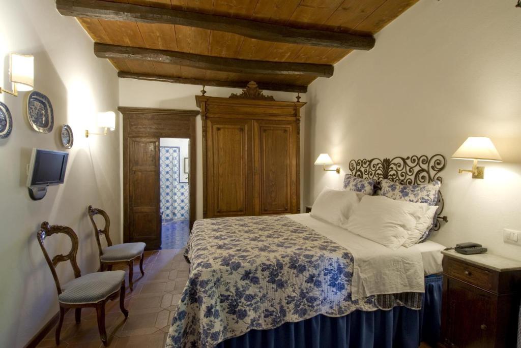 Hotel Lucrezia Riola Sardo Exterior foto